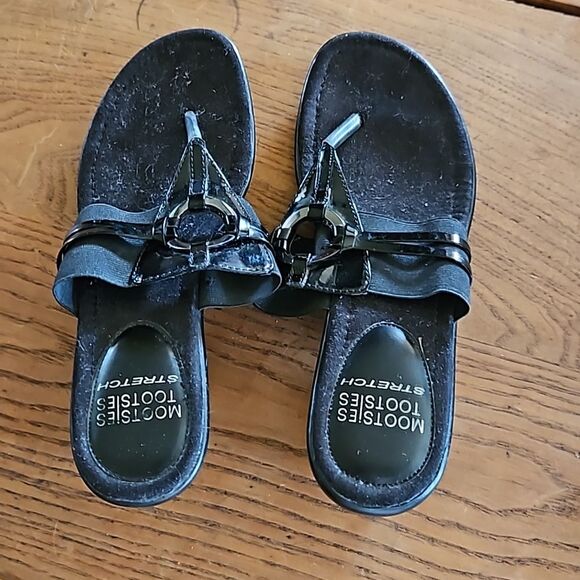 Mootsie Tootsie Black Sandals Women’s 7.5 | 1" Heel Slip-On Comfort Shoes - Picture 4 of 6